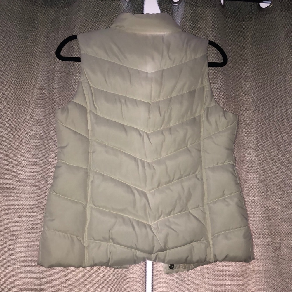 Vest - Picture 2 of 5